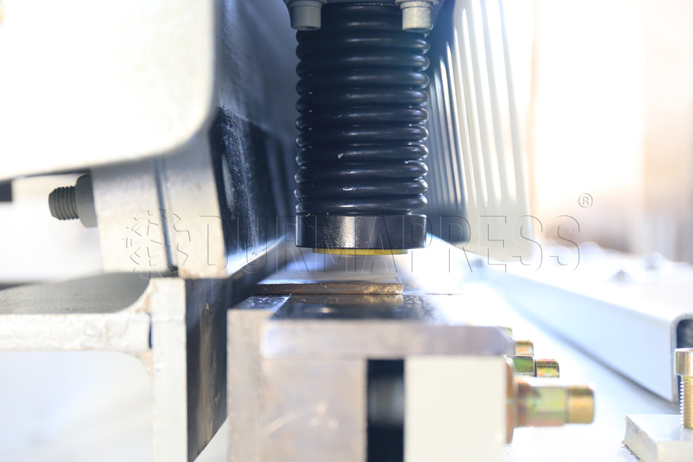 เครื่องตัดแกะไฮดรอลิก 3200 X 1 - Woodworking Qc บทวิจารณ์และราคา