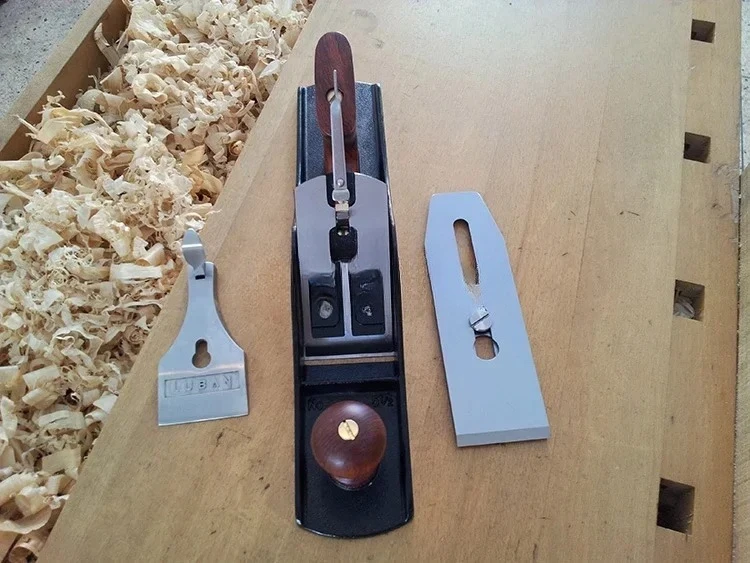 เครื่องไสไม้แบบมือถือลายเบดร็อ - Bench Plane Jointer บทวิจารณ์และราคา